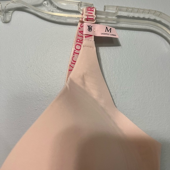 Victorias Secret T shirt push up comfort bra size medium in purest pink NWT - Picture 3 of 8